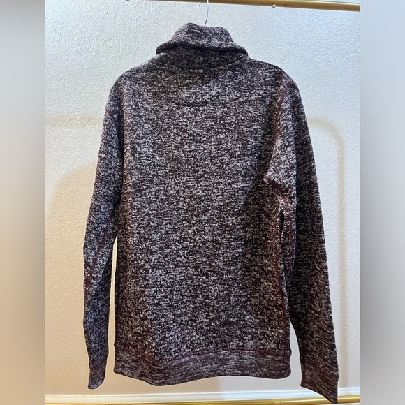 Le 31 Par Simons V Neck Turtleneck Sweater Men’s Size M 100% Polyester Maroon - Picture 8 of 16